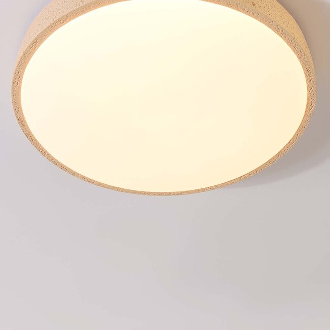Moderne Deckenleuchte Arvid mit beigefarbenem Steineffekt, 3-stufig dimmbar Ø40 cm