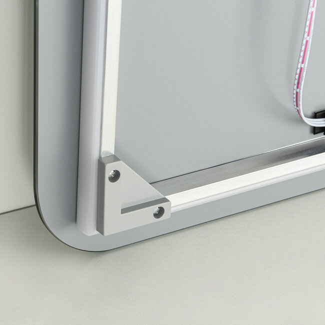 Badezimmerspiegel Sari mit einstellbarer LED, Touch-Dimmer und Heizung – 60x80 cm