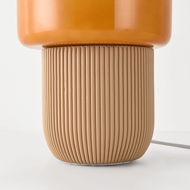 Tischlampe Ledine mit amber Glas und geripptem Fuß - Taupe
