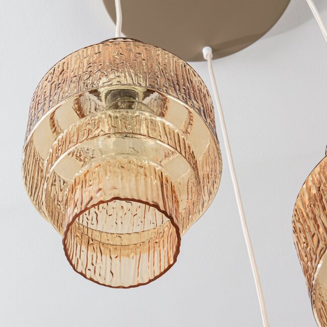 Pendelleuchte Orina mit 3 gerippten Ambergläsern - Beige