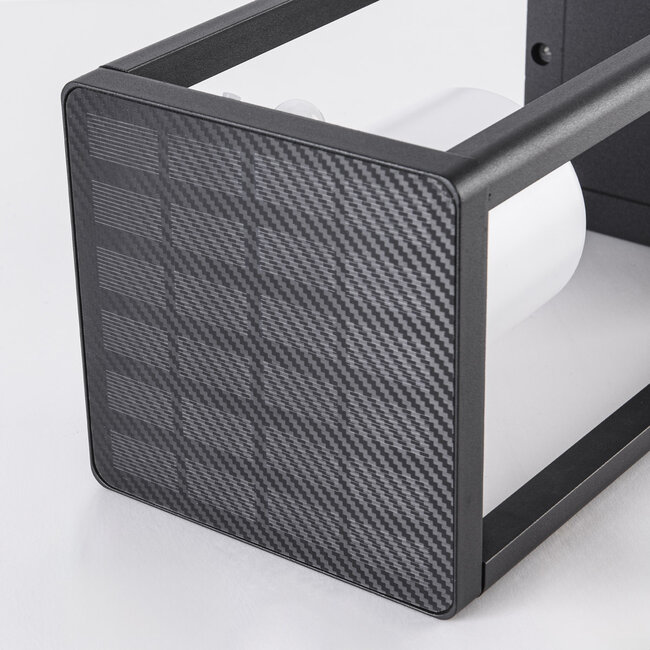 Lampe d'extérieur solaire sur pied Kiran noire avec détecteur, LED intégrée