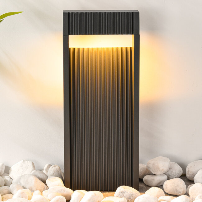 Lampe d'extérieur sur pied Andrew striée anthracite à LED intégrée