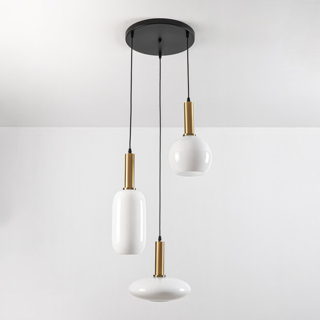 Suspension Dennis 3 lumières en verre opalin - blanc opalin et doré