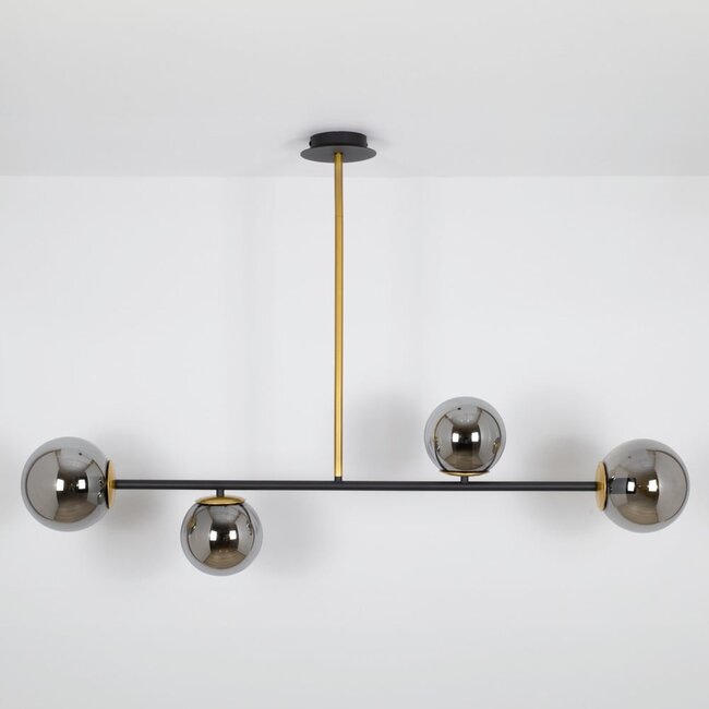 Suspension design Davy 4 lumières avec globes en verre