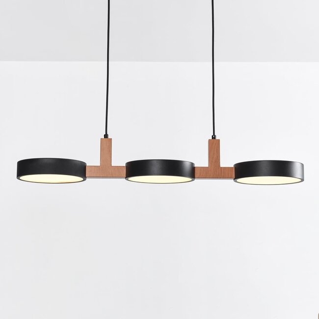 Lampe suspendue design avec LED intégrées noire avec à l’aspect bois chaleureux. - Aristo
