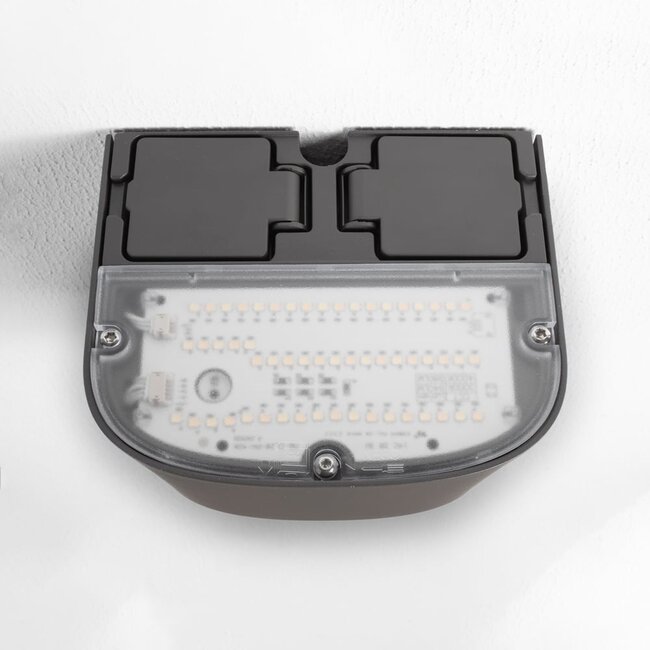 Applique d'extérieur avec interrupteur crépusculaire et prises - Astro