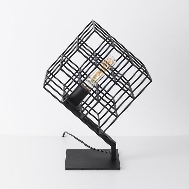 Lampe de table Piazza en noir à monture ajourée