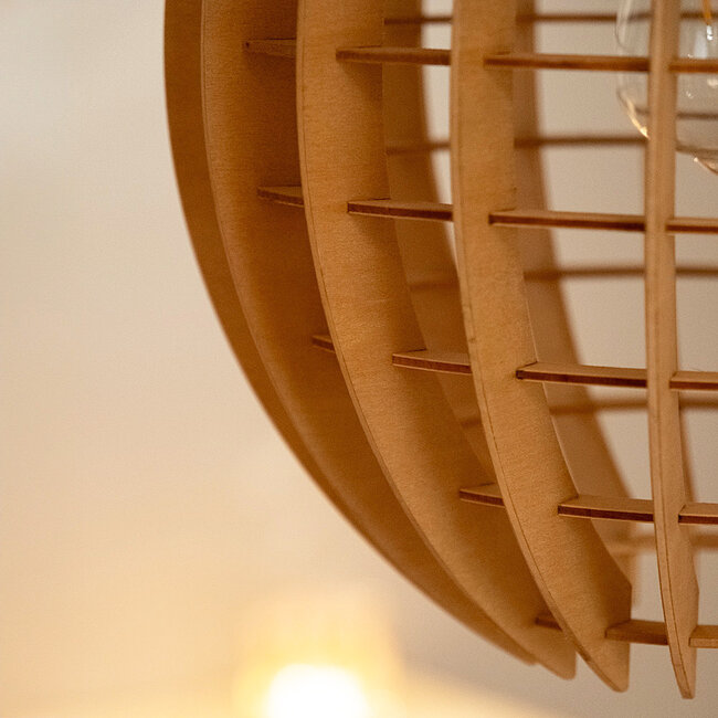 Suspension en bois - Trae