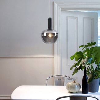 Suspension Ischa en verre fumé en forme de pomme - noire