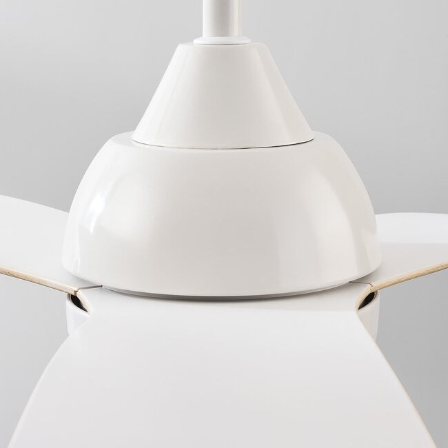 Ventilateur de plafond Oiseau avec LEDs dimmables et pales en bois clair - aspect bois