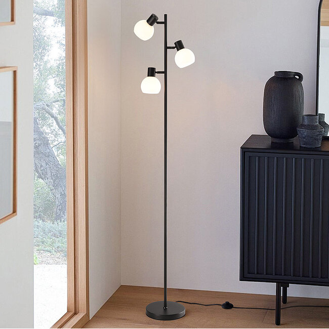 Lampadaire 3 lumières Pieta noir en verre blanc laiteux - orientable