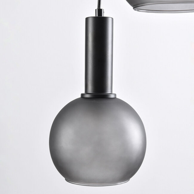 Suspension moderne en verre mat gris, 3 lumières - Brinati
