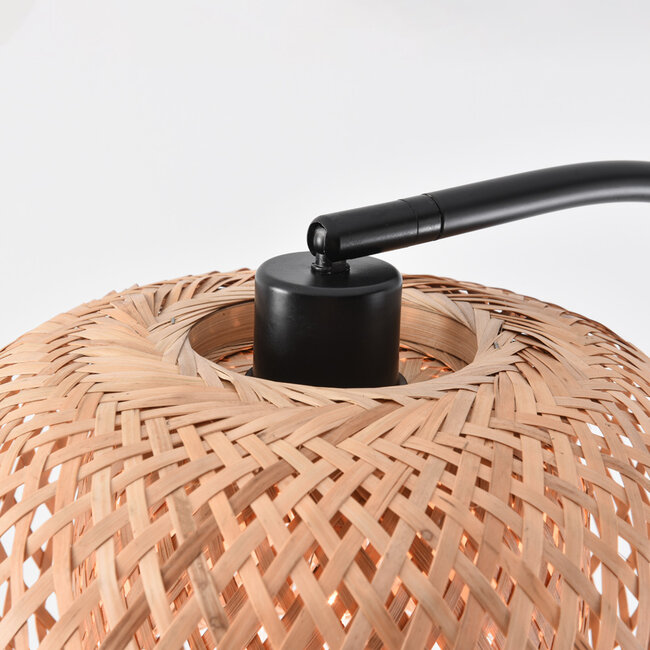 Lampadaire arc Seren avec abat-jour en bambou tressé à la main