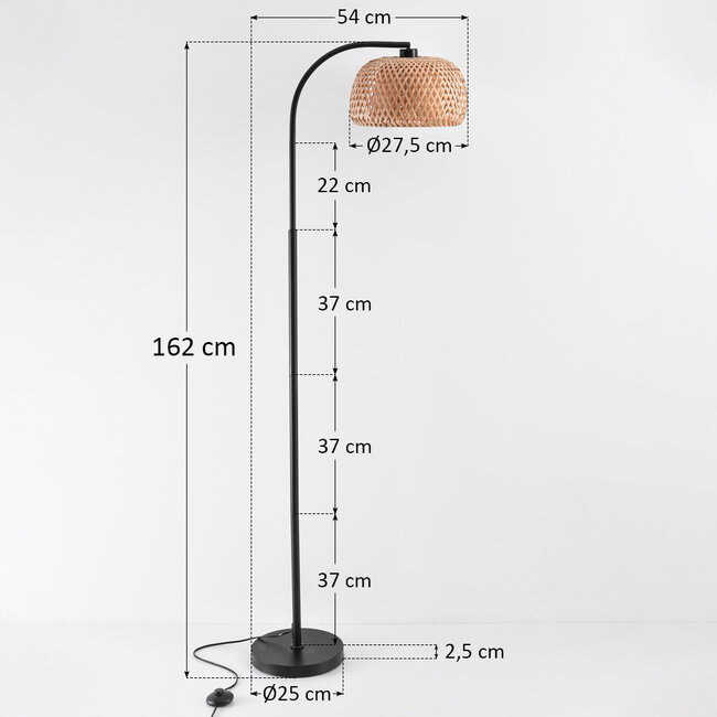 Lampadaire arc Seren avec abat-jour en bambou tressé à la main