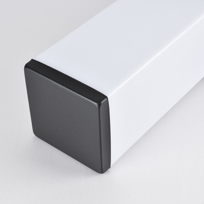 Prise extérieure en acier inoxydable avec lampe Jardin - carrée avec 4 prises