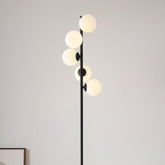 Lampadaire Tyson 5 lumières, structure noire et verre opalin