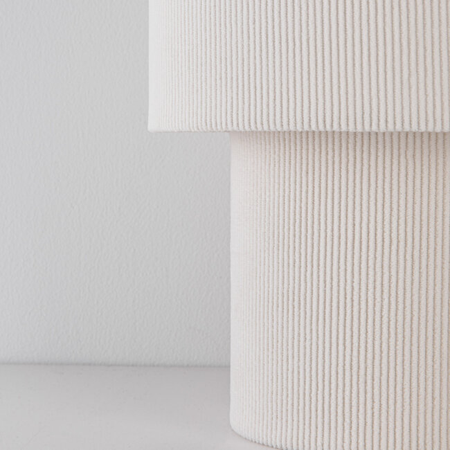 Lampe à poser en velours beige - Tavolo