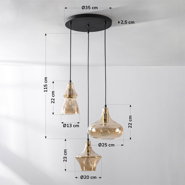 Suspension design Calypso à 3 lumières avec abat-jours en verre ambré