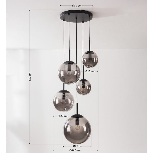 Suspension Marui 5 lumières noire avec boules en verre fumé