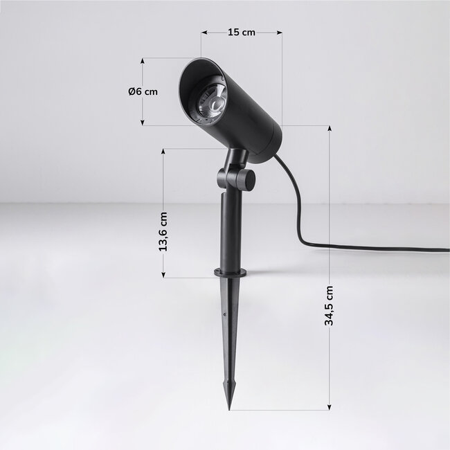 Lot de 4 spots de jardin modernes et inclinables avec télécommande – noir