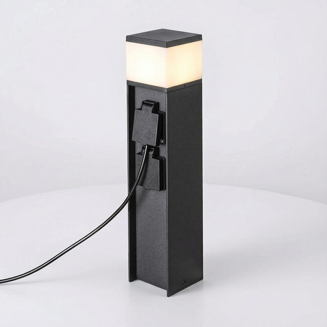 Lampe d'extérieur intelligente avec prise électrique et application Tuya Ute – noire, avec diffuseur et 2 prises électriques
