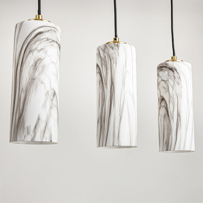 Suspension Vetra avec abat-jours en verre aspect marbre 5 lumières – laiton doré et noir