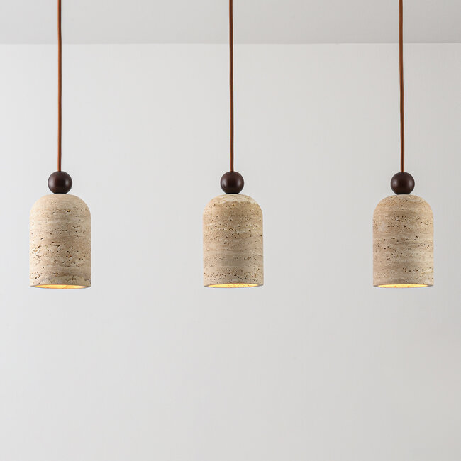 Suspension Japandi à 3 lumières Voro en travertin (pierre naturelle) et bois