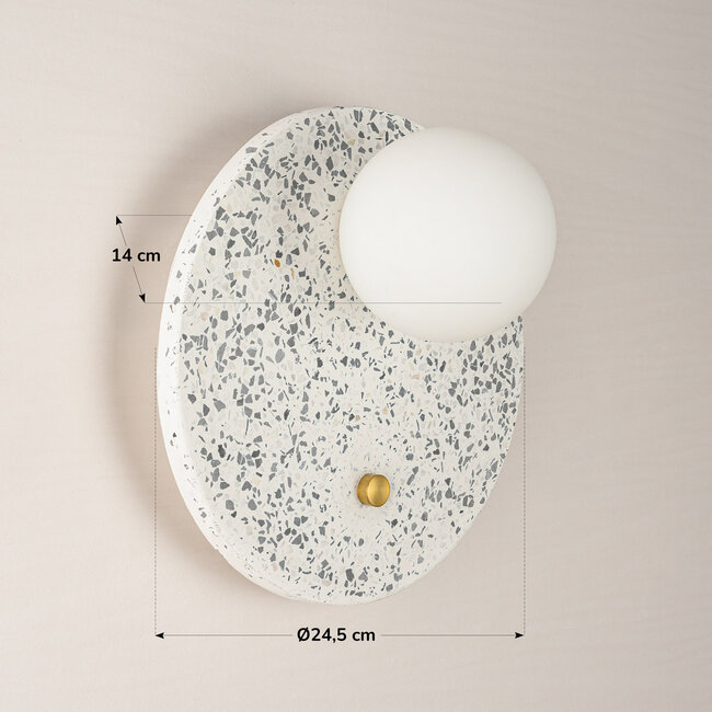 Applique ronde Velo en ciment et verre blanc laiteux, aspect terrazzo