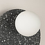 Applique ronde Vero en ciment et verre blanc laiteux, aspect terrazzo gris foncé