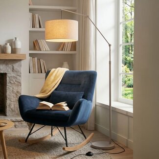 Lampadaire Narae taupe avec bras réglable et abat-jour en lin