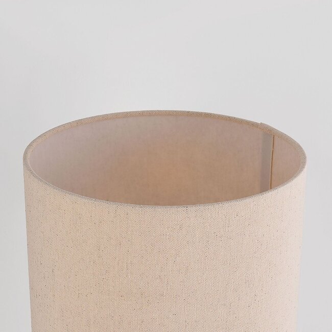 Lampe de table Verla avec abat-jour en lin et pied aspect travertin