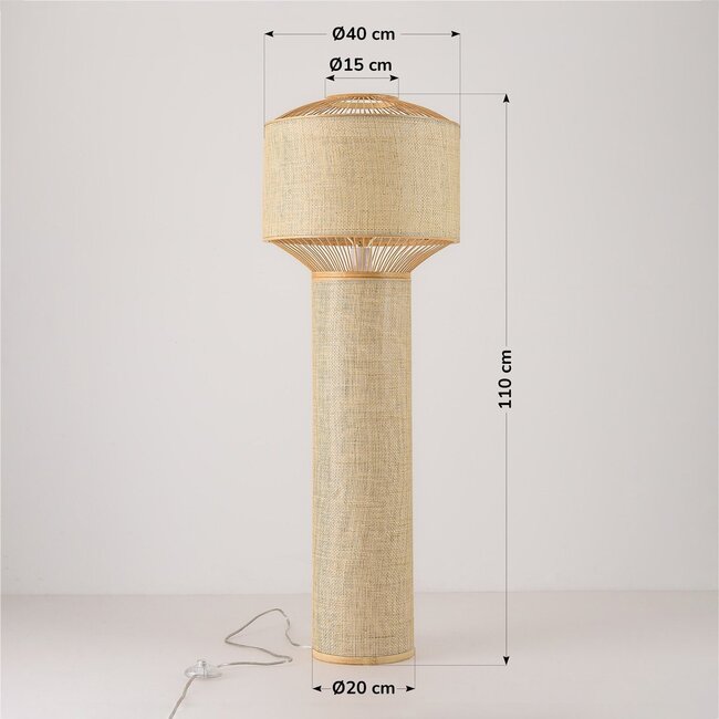 Lampadaire Fiora en bambou à abat-jour tissé