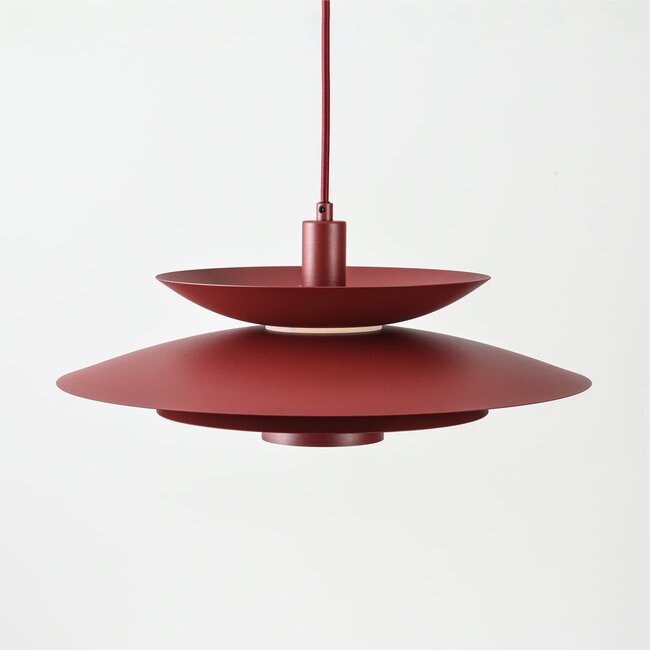 Suspension Alvra en rouge bordeaux mat