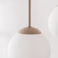 Plafonnier moderne beige Carato à 5 lumières avec boules en verre blanc laiteux