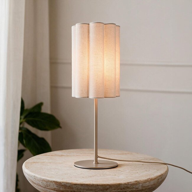 Lampe de table Mirjam avec abat-jour plissé en lin - beige
