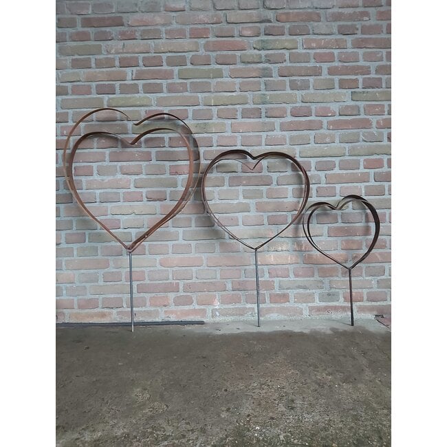 Dauben band 'HEART' on stick