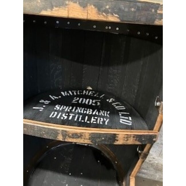 Display / Whiskyschrank 'Lowland' on wheels
