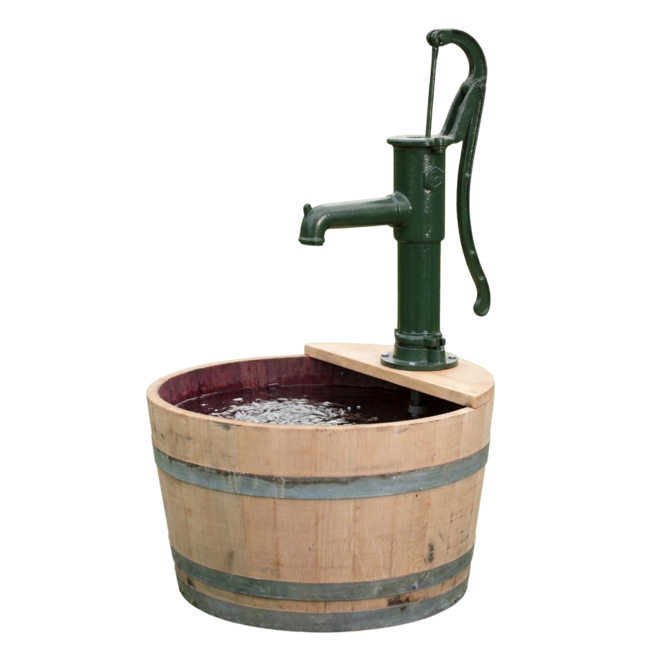 Wasser wanne wein mit gusseiserner Handpumpe