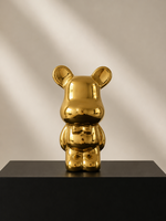 Teddy Gold staand