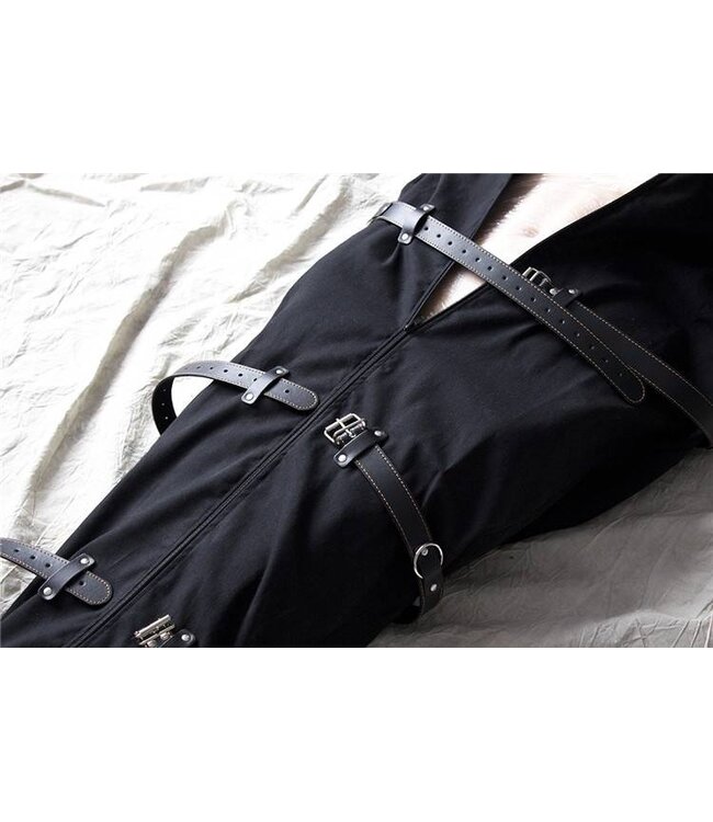 Zwangsjacke aus Nylon – Kinky Design für ultimative Kontrolle und Spaß