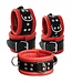 Kiotos Leather Kiotos Leather Lederen Handboeien Met Studs En D-Ring 6,5 cm Rood