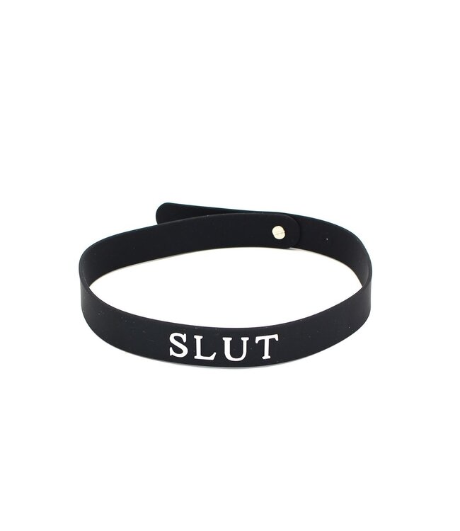 KIOTOS X Kiotos X Siliconen Halsband Met Wit Naamplaatje BITCH, SLUT & SLAVE