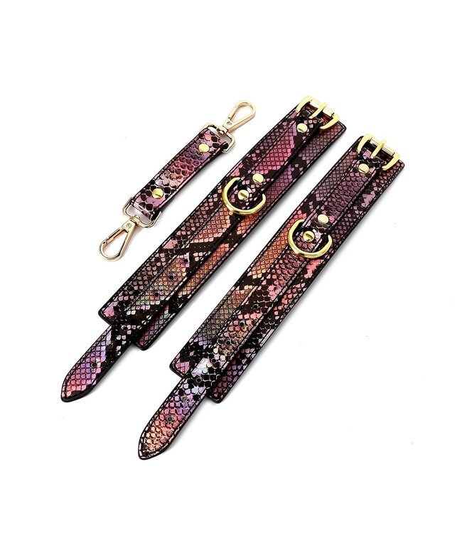 Veganistische Handboeien Met Neon Roze Reptielenprint In Goud PVC Leder