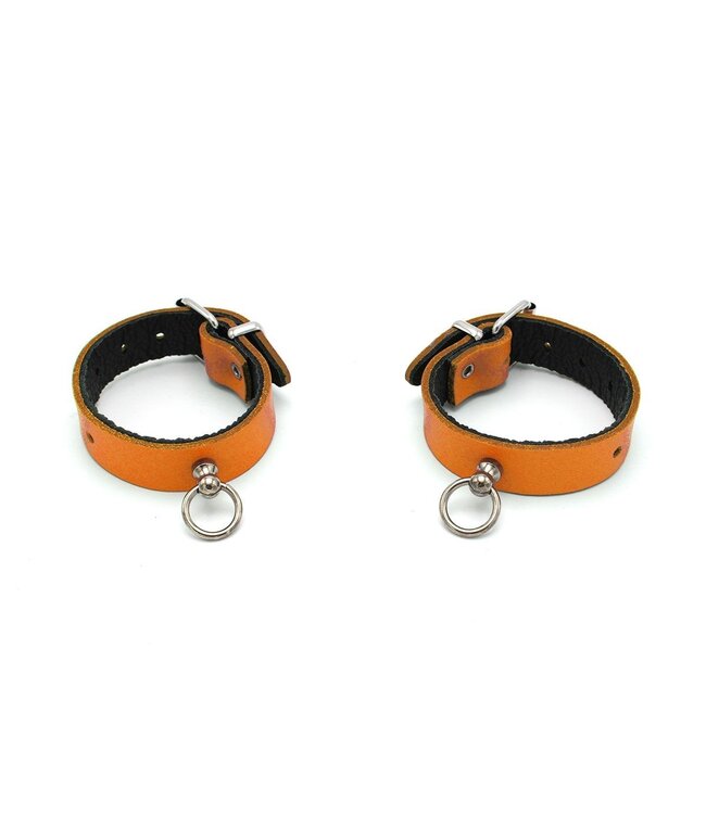 Elegante Lederhandschellen Mini O-Ring Orange | Vielseitige BDSM-Freiheit