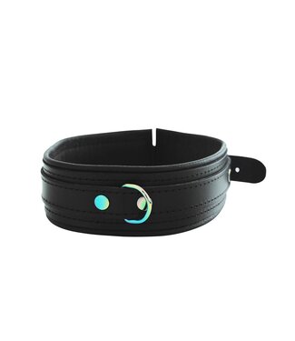 Kiotos Duurzame Leren Halsband Zwart Met Verstelbare Regenboogaccenten