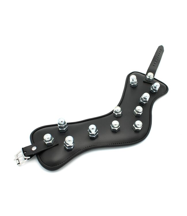 Kiotos Lederhalsband Spikey Nuts | Edgy Look mit Metallspikes für Komfort