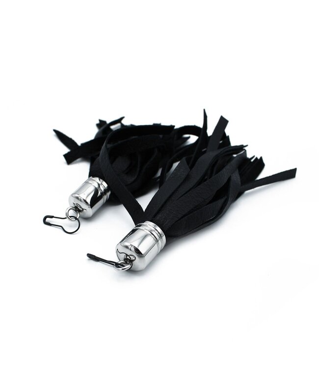 Kiotos Leather Wagemutige schwarze Leder-Ohrringe mit Peitsche – Stil trifft Funktionalität