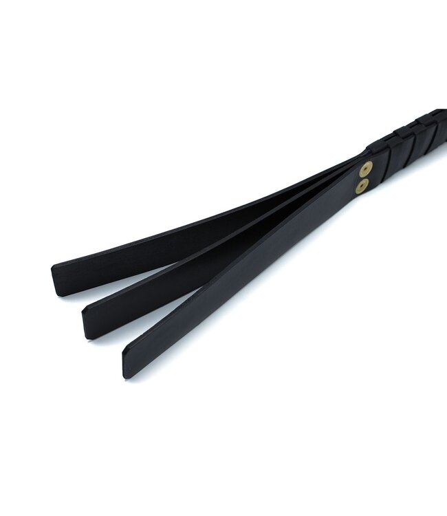 Kiotos Leather Elegantes Lederpaddel in Schwarz mit goldfarbenem D-Ring – 39,5 cm