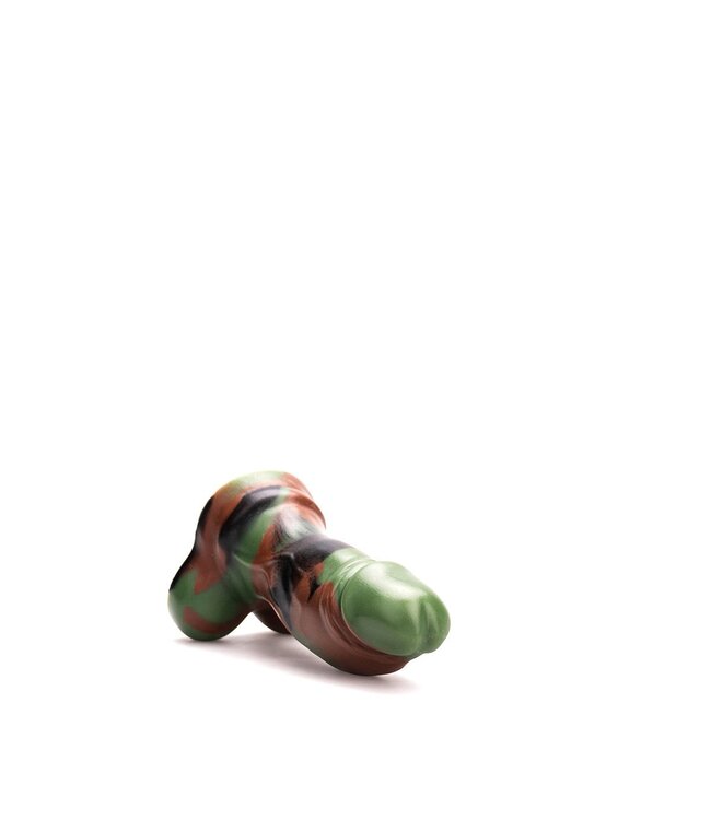 Kiotos Revolt Green Army Siliconen Dildo 16 cm Groen 50 mm Diameter Compatibel Met HUNG-systeem