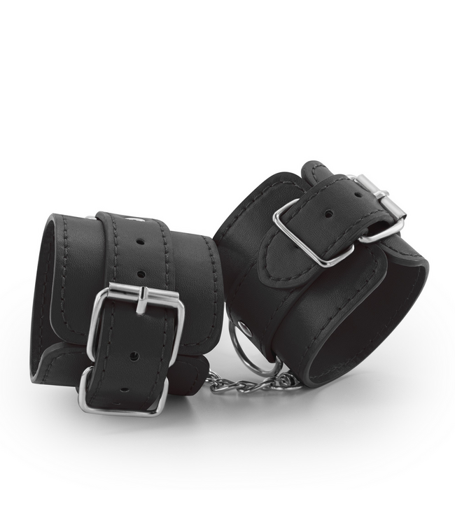 Crushious Bondage Love Verstellbare Kunstlederhandschellen mit D-Ringen und Kette